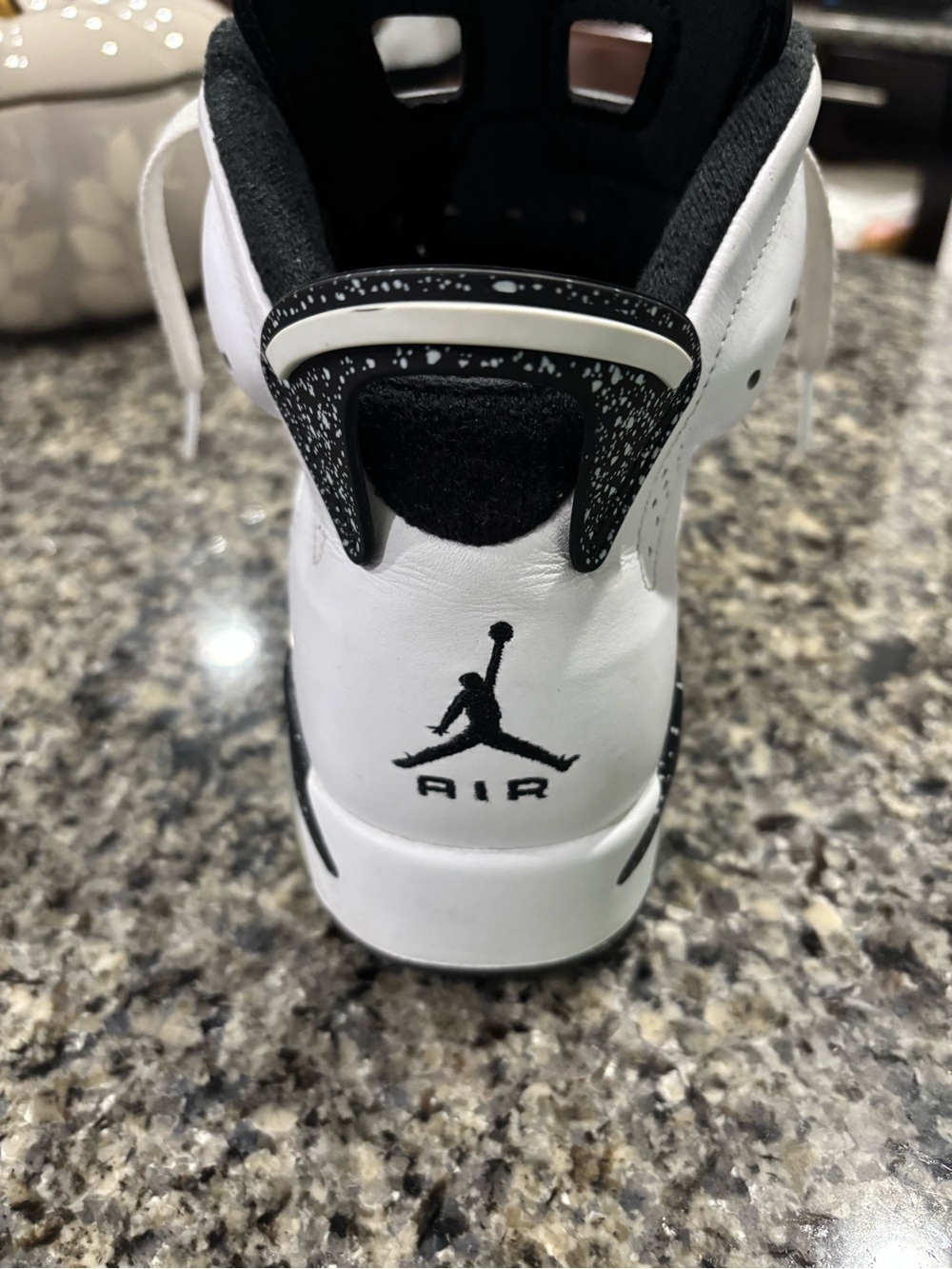 Jordan 6 (Oreo) - Picture 5 of 7